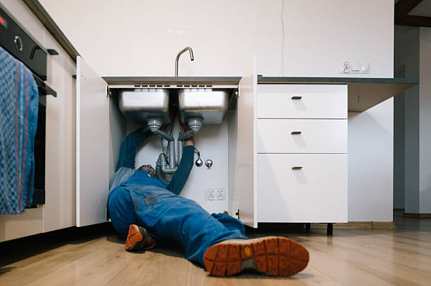 Professional Leak Detection technician working in Cook Springs, AL